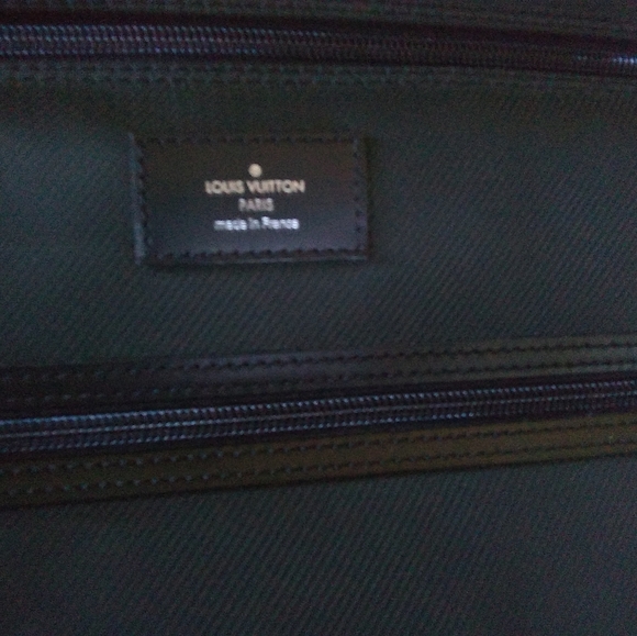 Men's Louis Vuitton overnight bag and garment bag - Picture 10 of 14